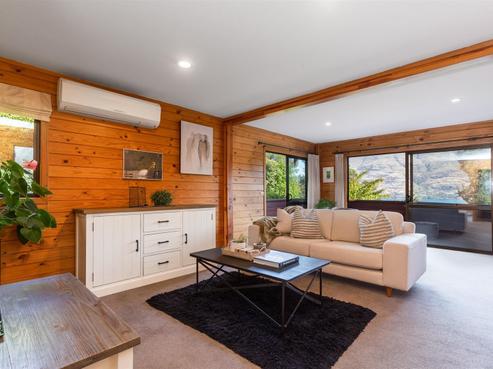 36 Arawata Terrace, Fernhill/Sunshine Bay