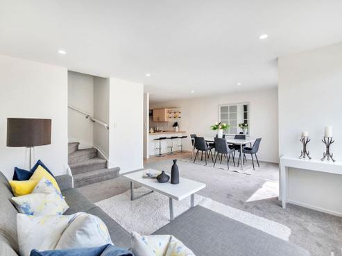2/12 Pannill Place, Oteha