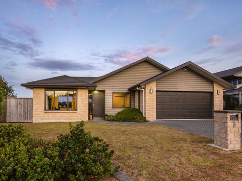 8 Aoraki Rise, Aotea