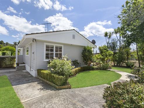 97 Stott Avenue, Birkdale
