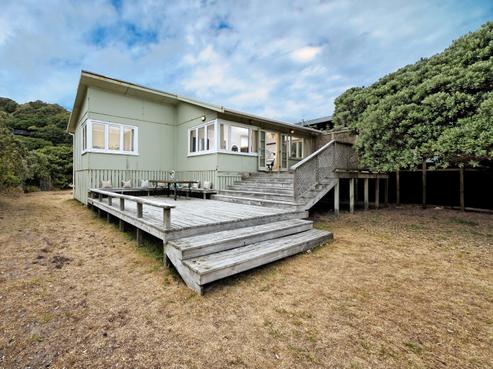 22 North Piha Road, Piha