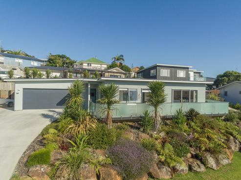 13 Protea Drive, Cable Bay