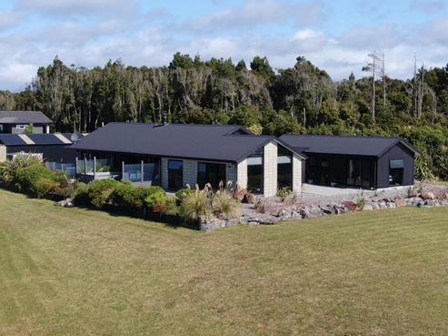35A Montagu Spur, Hokitika