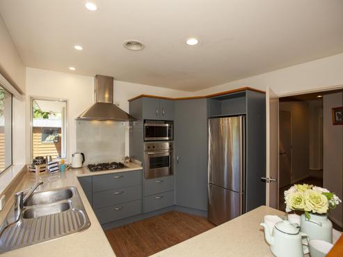 4 Pukatea Close, Raumati Beach