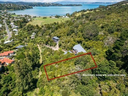 12 Huruhi Road, Oneroa