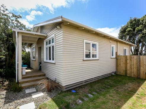 19A Ropiha Street, Fitzroy