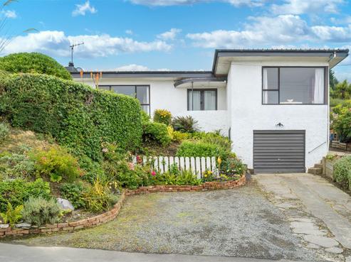 13 Monowai Road, Ravensbourne
