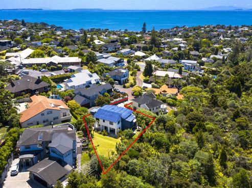 13 Asbury Crescent, Campbells Bay