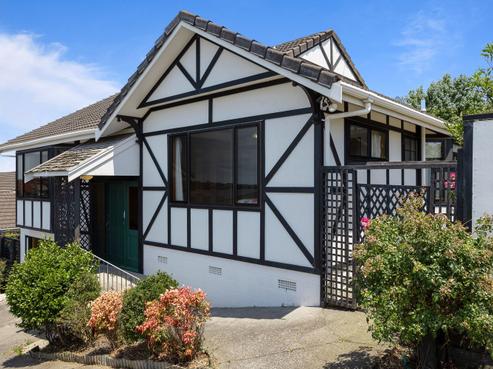 1/126 Carlisle Road, Browns Bay