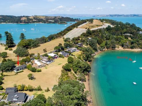 61 Donald Bruce Road, Surfdale