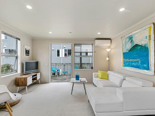 8/60 Owen Street, Newtown