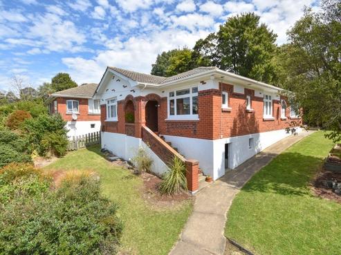 6 Rutland Street, Mornington
