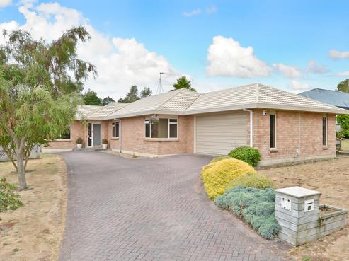 34 Ayrshire Drive, Grandview Heights