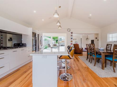 18 Wharemauku Road, Raumati Beach