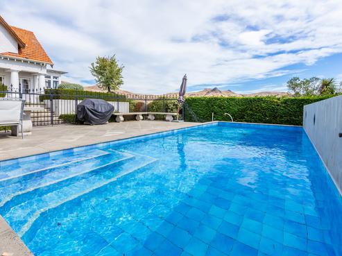 204 Cannon Hill Crescent, Mount Pleasant