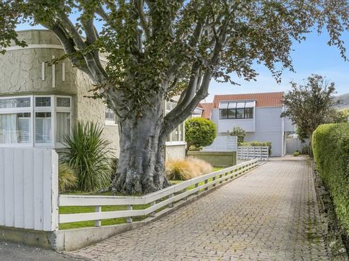 245 Highgate, Roslyn