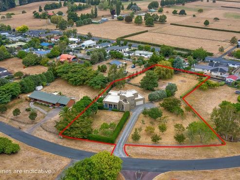 130 Holmwood Drive, Ngahinapouri