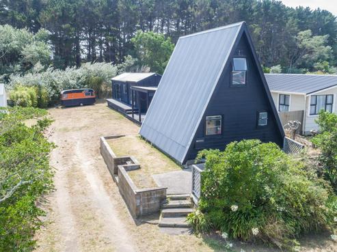 56 Koputara Road, Himatangi Beach