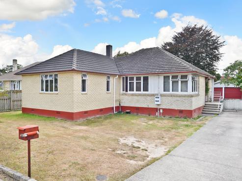 52 Kenney Crescent, Fairfield