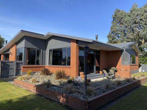32 Regent Street, Newfield
