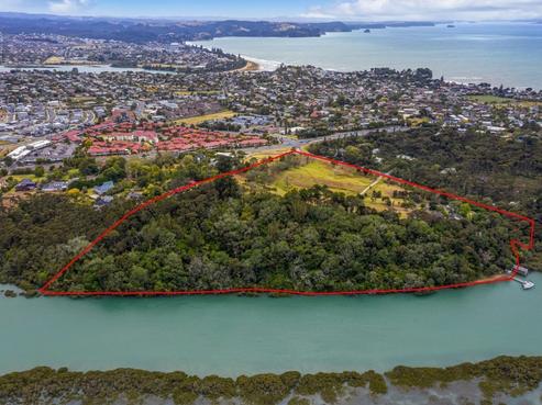 9 Chenery Road, Red Beach