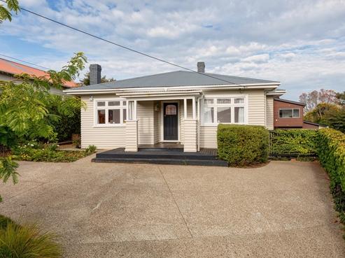 52 Mountain View Road, Morningside