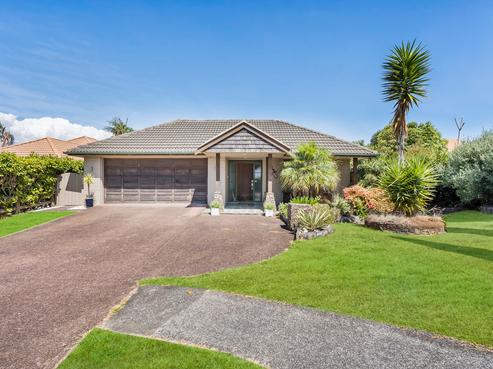 8 Pebble Beach Place, Golflands