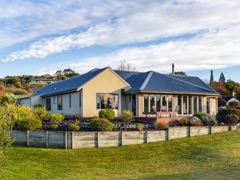400 Gillespie Place, Acacia Bay