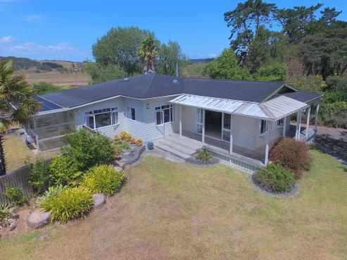 1550 State Highway 16, Helensville