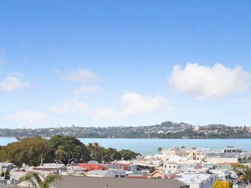7/66 Victoria Road, Devonport