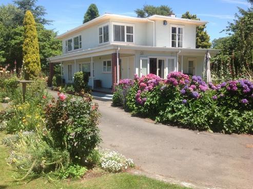 110 Longlands Road East, Longlands