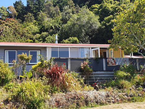8 Renall Street, Featherston