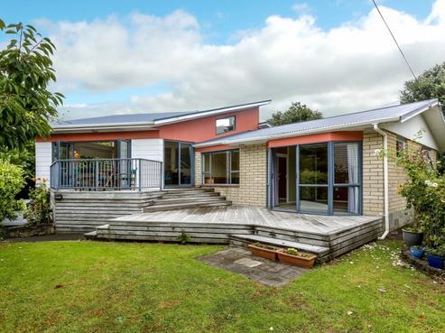 10 Mcfarlane Street, Oakura