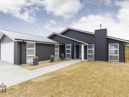 11 Huffington Place, Feilding