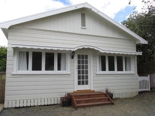 12 Chapel Street, Russell