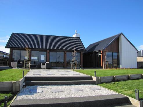 15 Waterton Point, Huntingdon/Lake Hood
