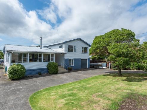 31 Raumati Road, Raumati Beach