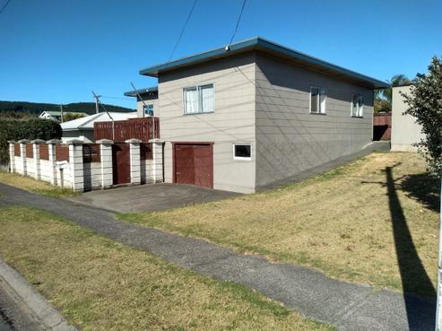 302 Martyn Road, Whangamata