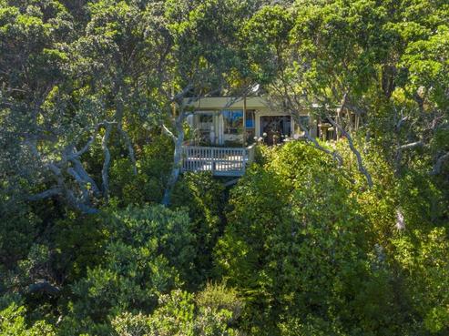 105 Domain Crescent, Muriwai