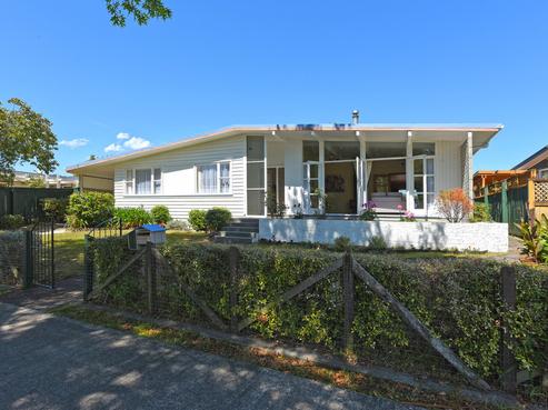 28 California Drive, Totara Park