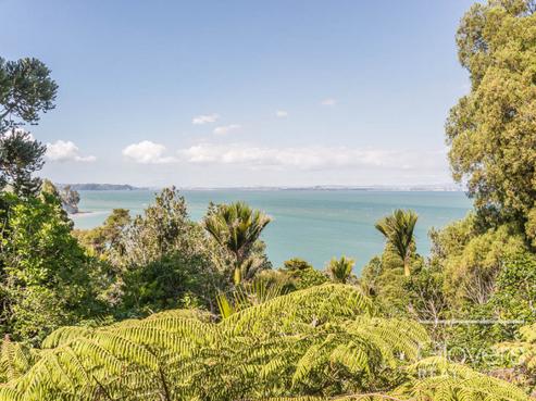 60 Kauri Point Road, Laingholm