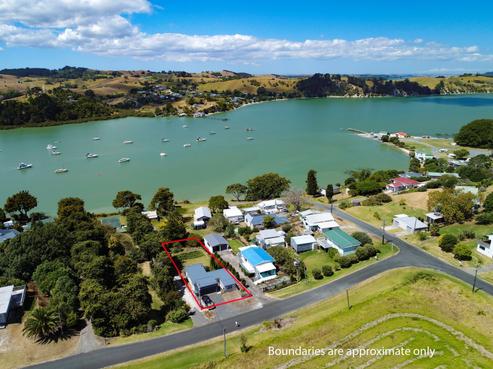 6 Bonham Street, Paparoa