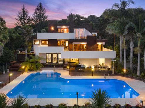 12 Atarua Gardens, Waiatarua