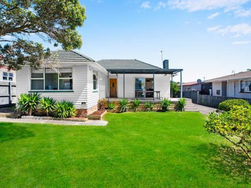 12 Tamariki Avenue, Kelston