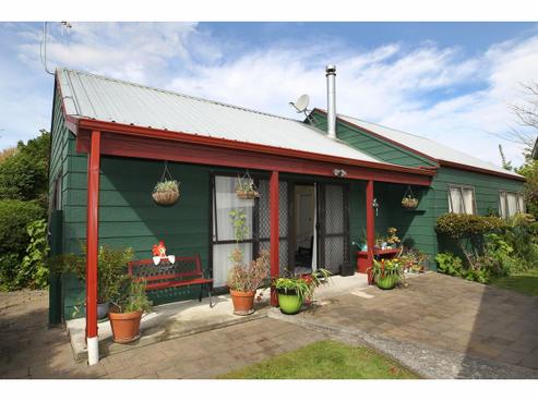 10 Martin Dale, Raureka