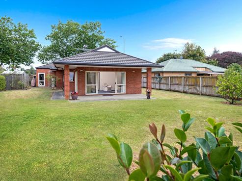 64 Wattle Farm Road, Wattle Downs