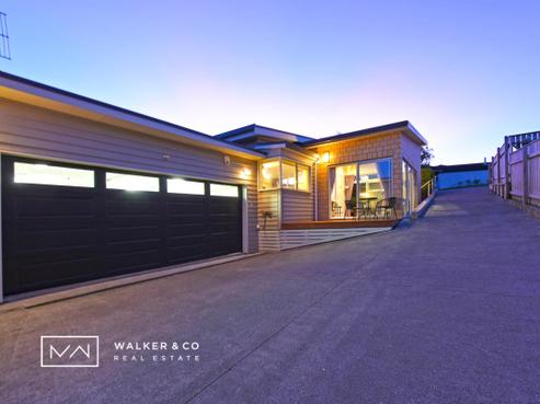 13 Colin Guppy Crescent, Riverstone Terraces