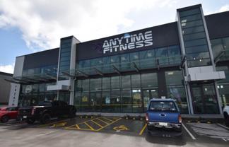 SUPERB BRAND NEW RETAIL - ORMISTON
