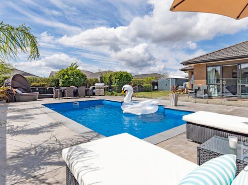 11 Pohutukawa Parade, Riverhead