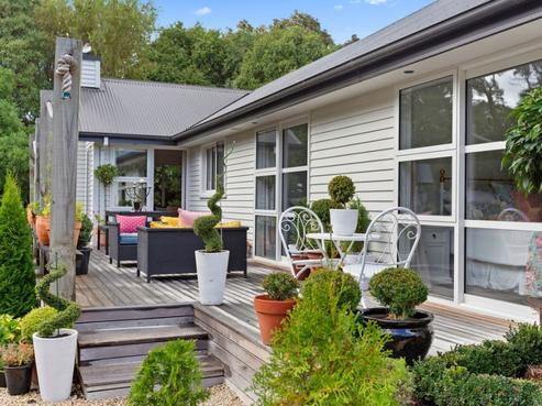 2E Bank Street, Amberley